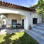 La Vigie, Pour 8 Personnes Avec Piscine Chauffee Et Vue A * La Londe-les-Maures