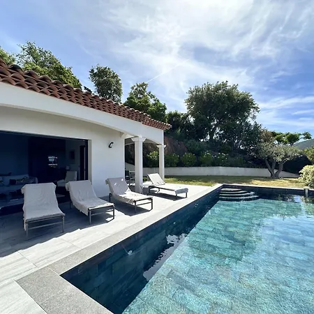 别墅 La Vigie, Pour 8 Personnes Avec Piscine Chauffee Et Vue A *