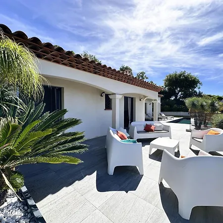 La Vigie, Pour 8 Personnes Avec Piscine Chauffee Et Vue A 别墅 *